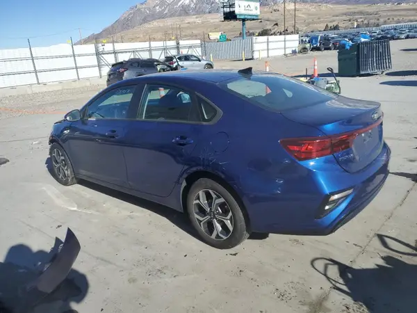 3KPF24AD7ME266433 2021 KIA FORTE - Image 2