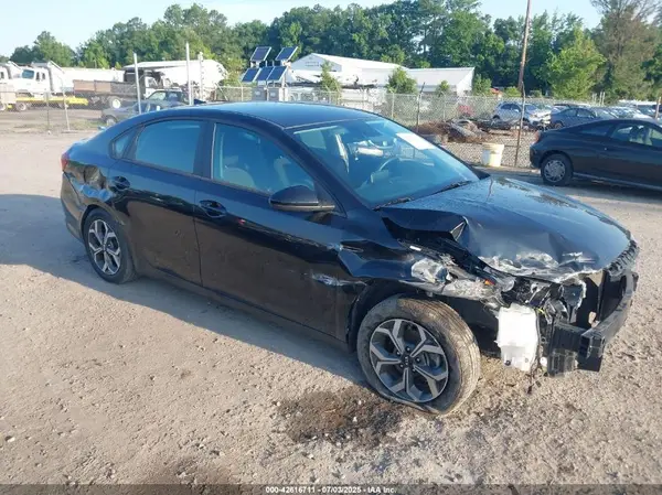 3KPF24AD7ME266500 2021 KIA FORTE - Image 1