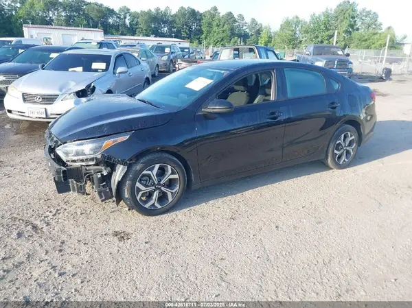 3KPF24AD7ME266500 2021 KIA FORTE - Image 2