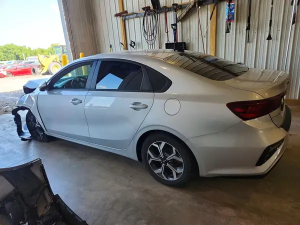 3KPF24AD7ME266822 2021 KIA FORTE - Image 2