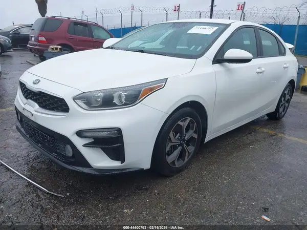 3KPF24AD7ME268134 2021 KIA FORTE - Image 2
