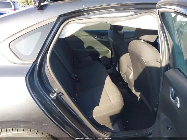 3KPF24AD7ME268778 2021 KIA FORTE - Image 8