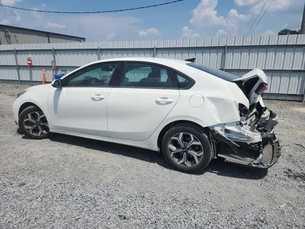 3KPF24AD7ME269574 2021 KIA FORTE - Image 2