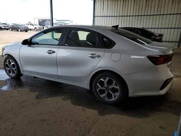 3KPF24AD7ME270014 2021 KIA FORTE - Image 2