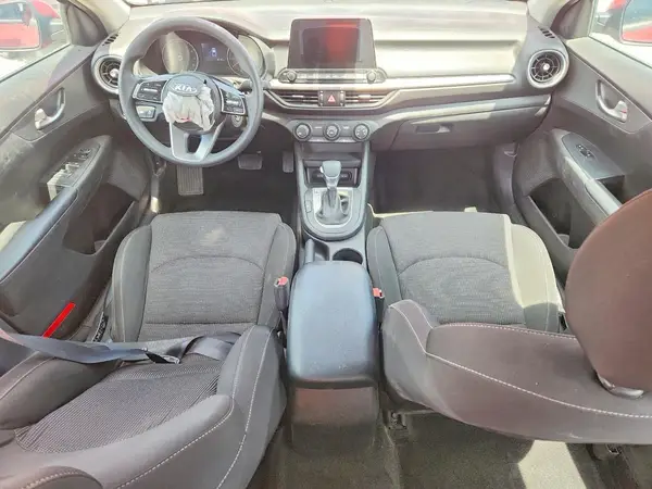 3KPF24AD7ME270661 2021 KIA FORTE - Image 8