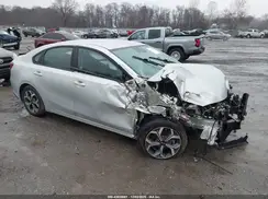 3KPF24AD7ME271356 2021 KIA FORTE