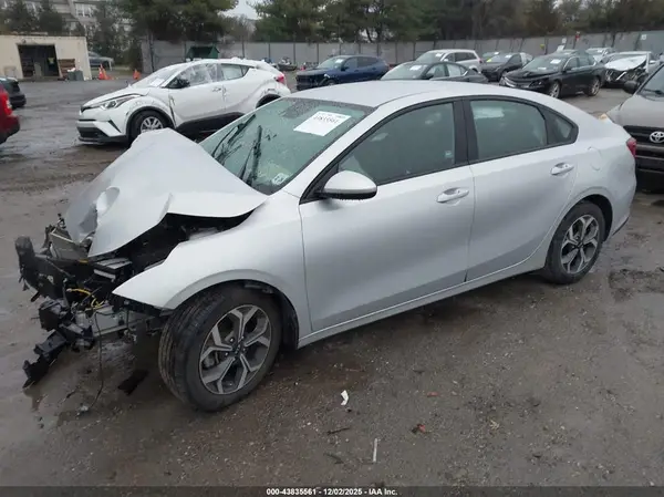 3KPF24AD7ME271356 2021 KIA FORTE - Image 2