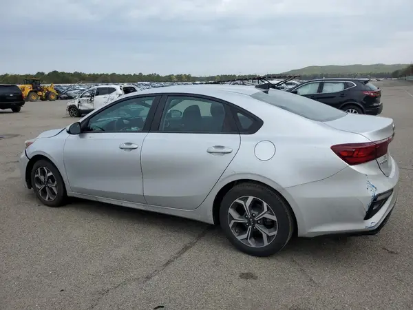3KPF24AD7ME272443 2021 KIA FORTE - Image 2