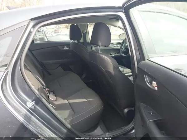 3KPF24AD7ME275195 2021 KIA FORTE - Image 8