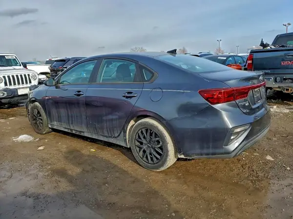 3KPF24AD7ME275875 2021 KIA FORTE - Image 2