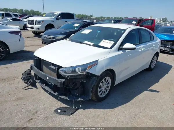 3KPF24AD7ME276850 2021 KIA FORTE - Image 2