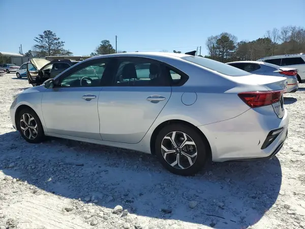 3KPF24AD7ME277061 2021 KIA FORTE - Image 2