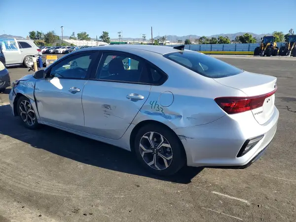 3KPF24AD7ME278839 2021 KIA FORTE - Image 2