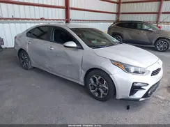 3KPF24AD7ME284317 2021 KIA FORTE