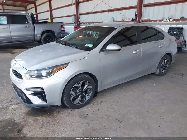 3KPF24AD7ME284317 2021 KIA FORTE - Image 2