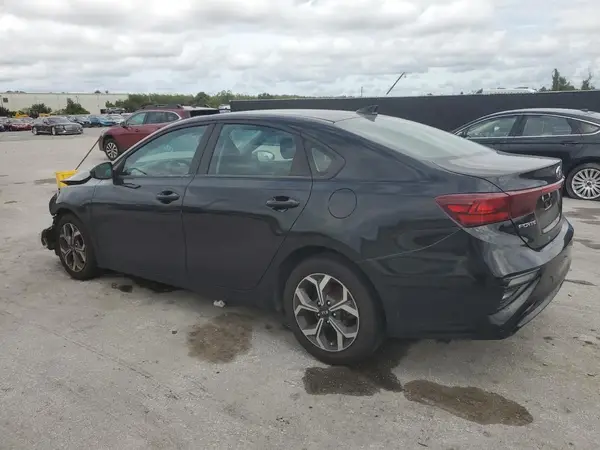 3KPF24AD7ME284785 2021 KIA FORTE - Image 2
