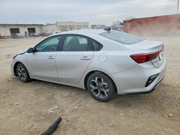3KPF24AD7ME291073 2021 KIA FORTE - Image 2