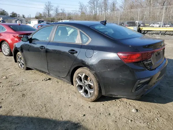3KPF24AD7ME299156 2021 KIA FORTE - Image 2