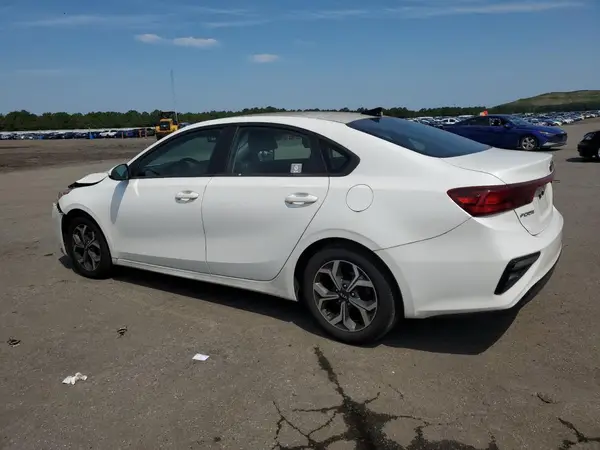 3KPF24AD7ME304078 2021 KIA FORTE - Image 2
