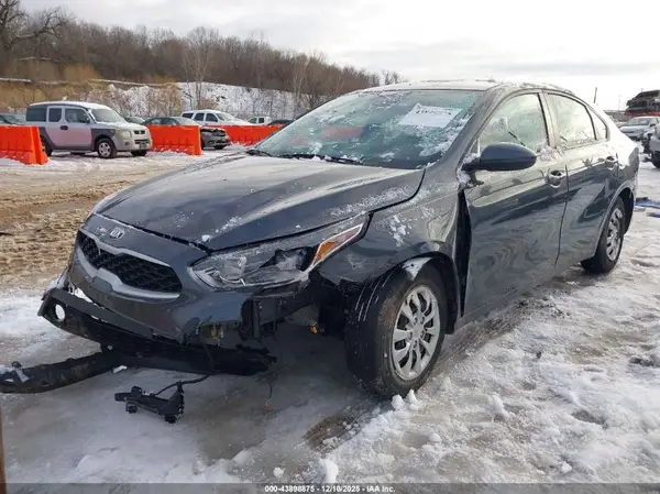 3KPF24AD7ME304517 2021 KIA FORTE - Image 2