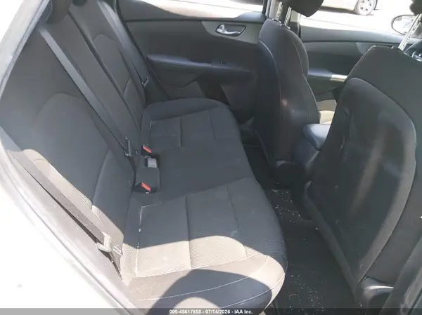 3KPF24AD7ME305456 2021 KIA FORTE - Image 8