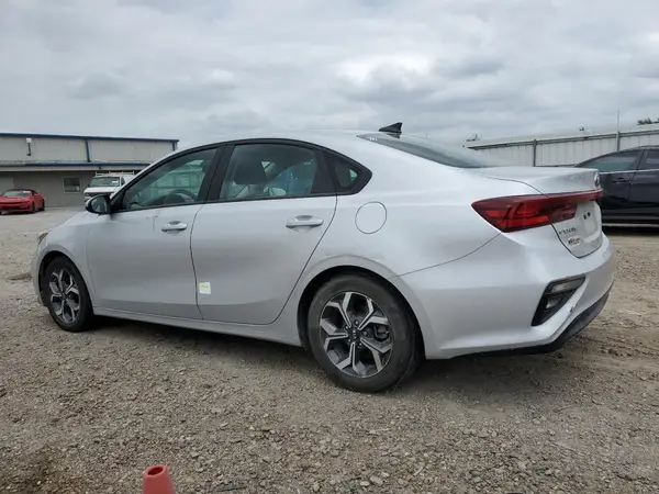 3KPF24AD7ME306994 2021 KIA FORTE - Image 2