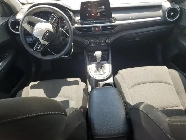 3KPF24AD7ME307725 2021 KIA FORTE - Image 8