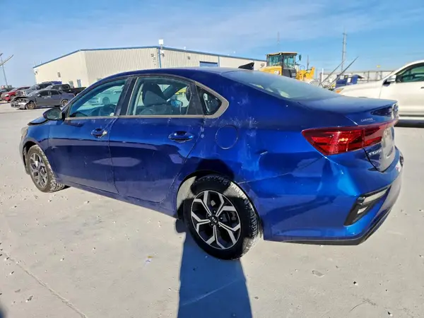 3KPF24AD7ME309538 2021 KIA FORTE - Image 2
