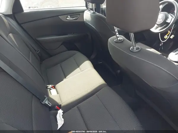 3KPF24AD7ME310009 2021 KIA FORTE - Image 8