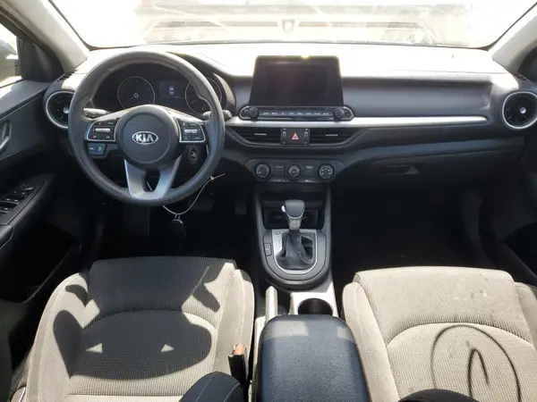 3KPF24AD7ME310558 2021 KIA FORTE - Image 8