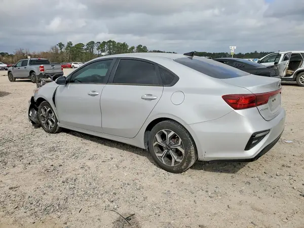 3KPF24AD7ME311533 2021 KIA FORTE - Image 2