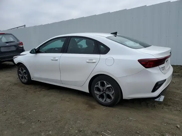 3KPF24AD7ME313668 2021 KIA FORTE - Image 2