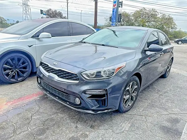 3KPF24AD7ME316523 2021 KIA FORTE - Image 2
