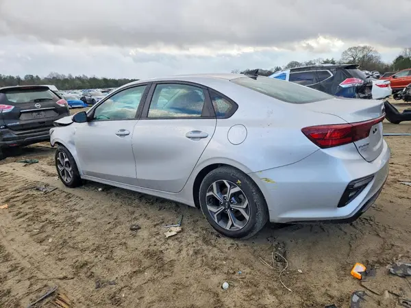 3KPF24AD7ME320975 2021 KIA FORTE - Image 2