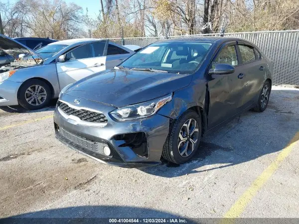 3KPF24AD7ME324878 2021 KIA FORTE - Image 2