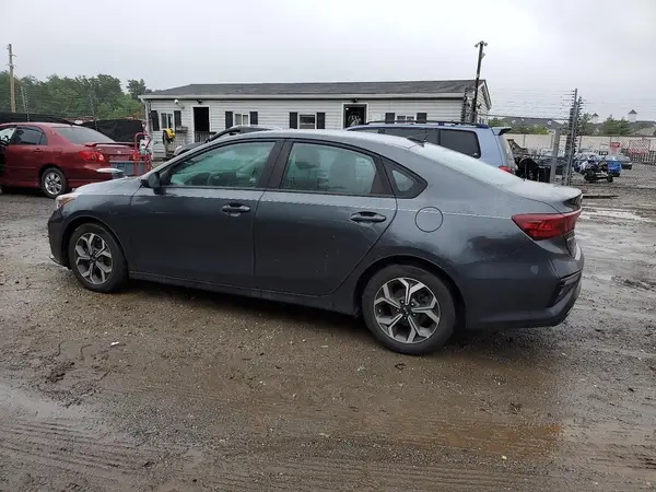 3KPF24AD7ME325707 2021 KIA FORTE - Image 2