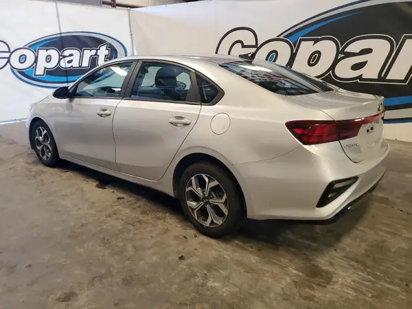 3KPF24AD7ME326808 2021 KIA FORTE - Image 2