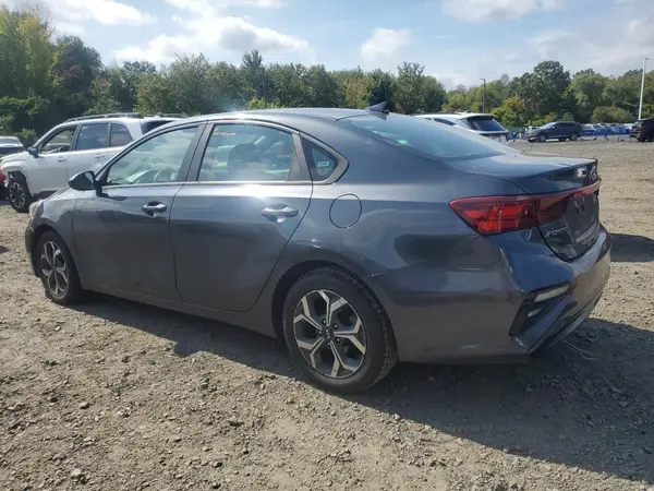 3KPF24AD7ME326999 2021 KIA FORTE - Image 2