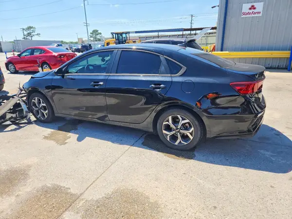 3KPF24AD7ME327036 2021 KIA FORTE - Image 2