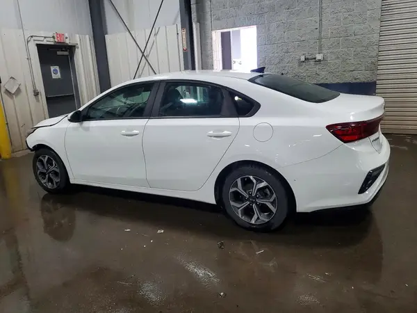 3KPF24AD7ME329711 2021 KIA FORTE - Image 2