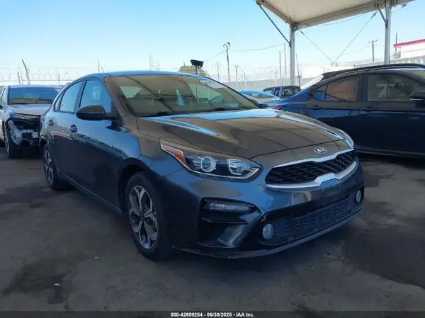 3KPF24AD7ME331653 2021 KIA FORTE - Image 1