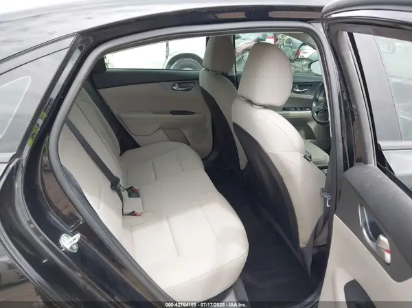 3KPF24AD7ME336917 2021 KIA FORTE - Image 8