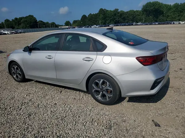 3KPF24AD7ME339414 2021 KIA FORTE - Image 2