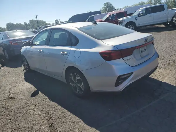 3KPF24AD7ME340031 2021 KIA FORTE - Image 2