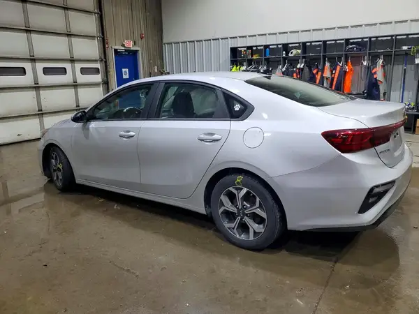 3KPF24AD7ME340319 2021 KIA FORTE - Image 2