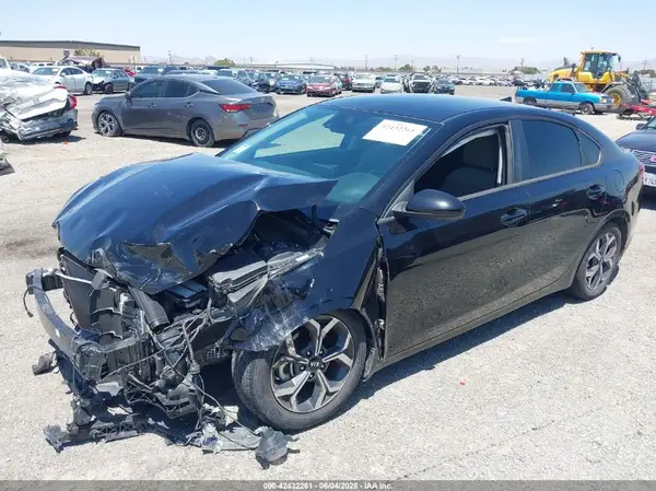 3KPF24AD7ME341566 2021 KIA FORTE - Image 2