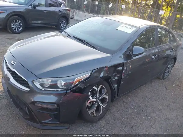 3KPF24AD7ME346833 2021 KIA FORTE - Image 2