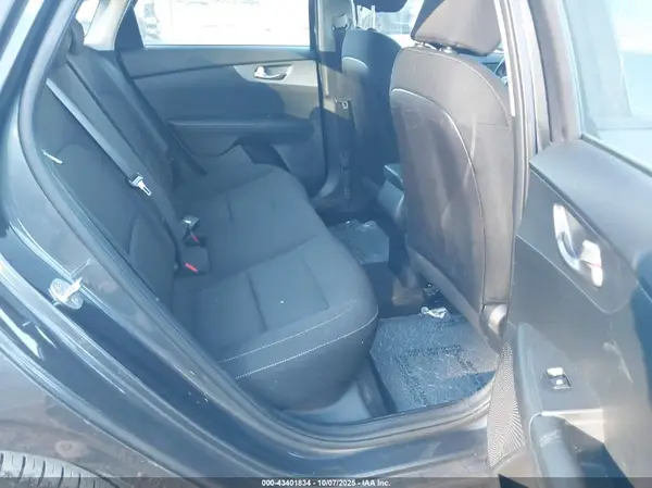 3KPF24AD7ME346833 2021 KIA FORTE - Image 8
