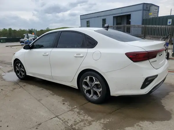 3KPF24AD7ME346895 2021 KIA FORTE - Image 2