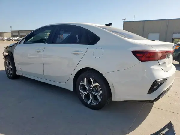 3KPF24AD7ME347125 2021 KIA FORTE - Image 2
